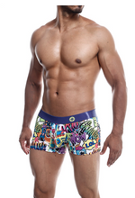Load image into Gallery viewer, Hipster Trunk - Wow
