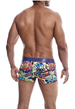 Load image into Gallery viewer, Hipster Trunk - Wow
